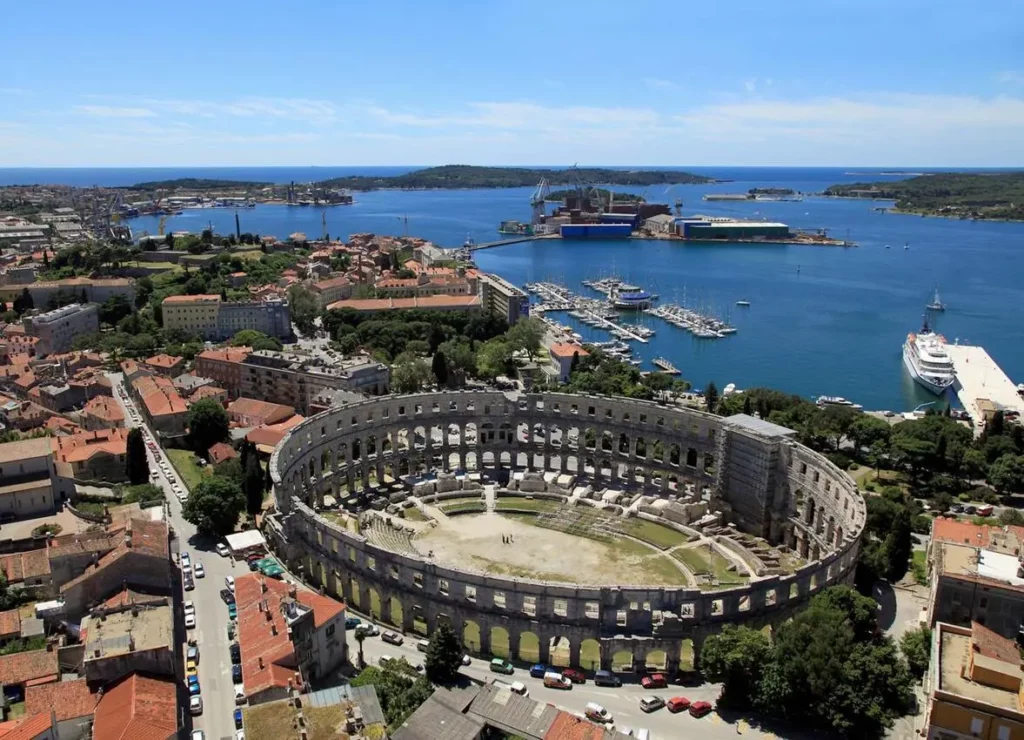 The City of the Amphitheatre and Adriatic Light